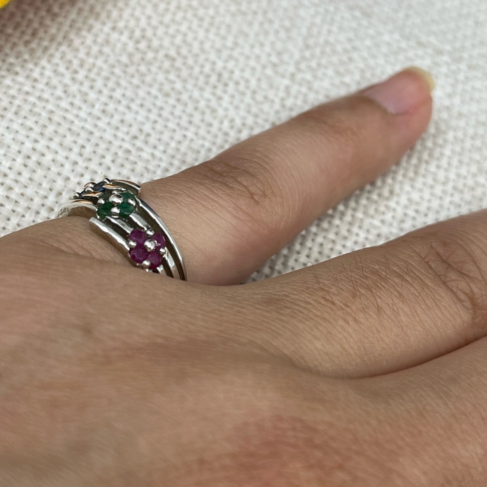 Vintage Sterling Silver Flower Cluster Ring – Ruby, Emerald, Sapphire - Picture 14 of 16